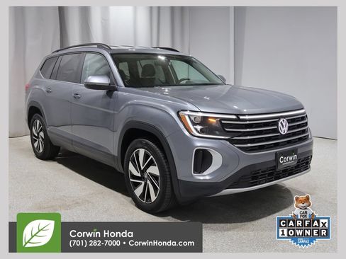 Used 2025 Volkswagen Atlas SE AWD/4WD image 1
