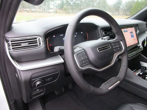 New 2026 Jeep Grand Wagoneer Limited w/ Convenience Group I image 30