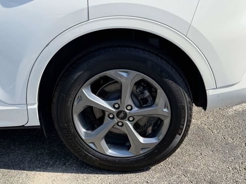 Certified 2024 Ford Escape ST-Line w/ Equipment Group 301A FWD image 33