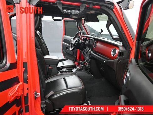 Used 2022 Jeep Wrangler Unlimited Rubicon w/ Xtreme Recon 35" Tire Package image 34