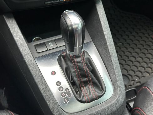 Used 2013 Volkswagen Jetta GLI Autobahn FWD image 30