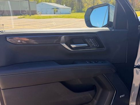 New 2026 GMC Yukon Elevation w/ LPO, Floor Liner Package AWD/4WD image 8