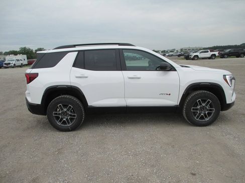 New 2026 GMC Terrain AT4 image 3