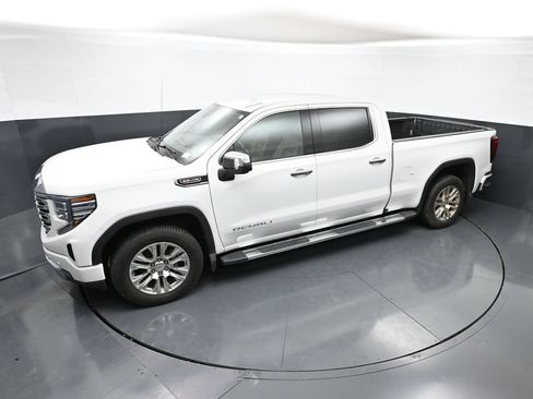 Used 2023 GMC Sierra 1500 Denali w/ Technology Package AWD/4WD image 43