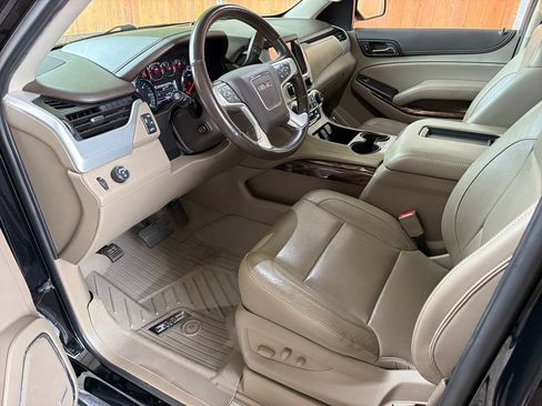 Used 2020 GMC Yukon SLT w/ Premium Edition RWD image 2