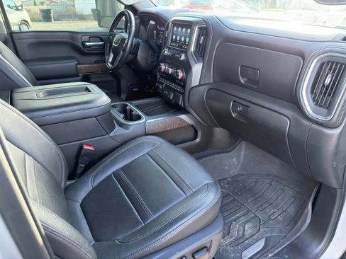 Used 2021 GMC Sierra 3500 Denali w/ Denali Ultimate Package image 15