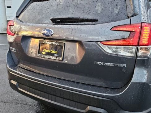 Used 2024 Subaru Forester Premium image 16