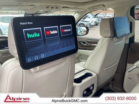 Used 2023 GMC Yukon Denali w/ Advanced Technology Package image 19
