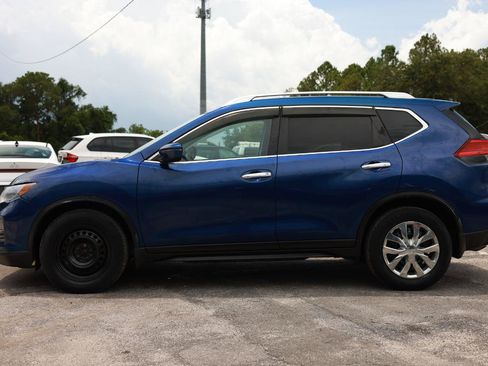 Used 2017 Nissan Rogue S w/ Appearance Package FWD image 3