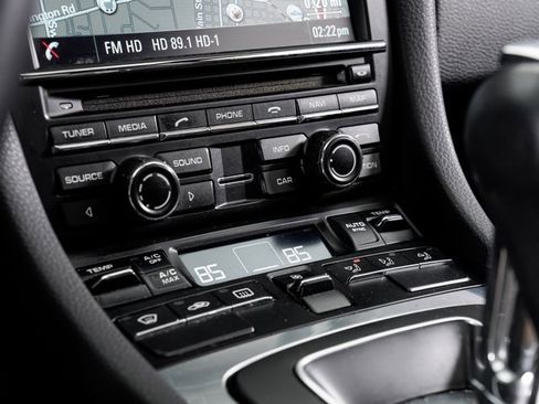 Used 2014 Porsche 911 Carrera image 16