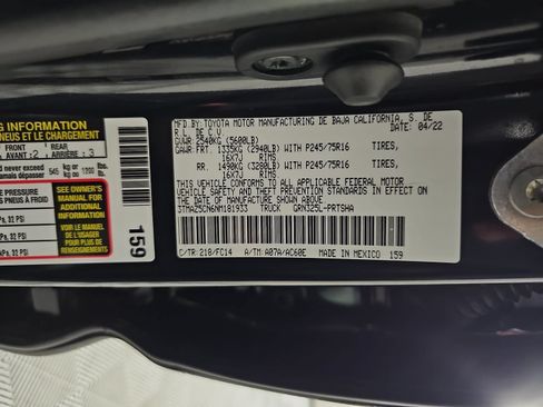 Used 2022 Toyota Tacoma SR5 w/ Technology Package RWD image 29