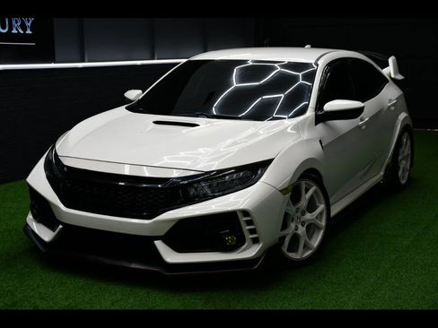 Used 2017 Honda Civic Type R image 1