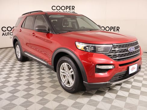 Used 2023 Ford Explorer XLT w/ Equipment Group 202A RWD image 1