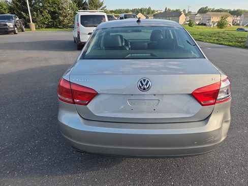 Used 2012 Volkswagen Passat 2.5 SE FWD image 13