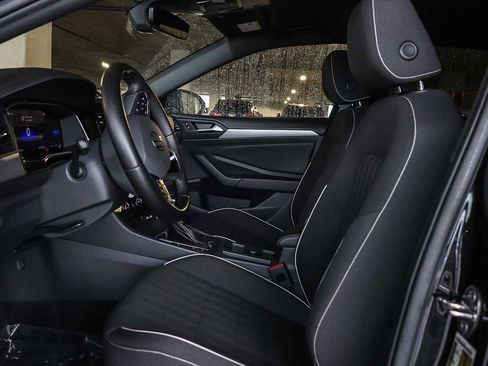 Certified 2023 Volkswagen Jetta Sport image 18