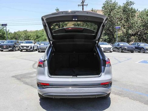 Used 2023 Audi Q4 e-tron Premium Plus w/ Premium Plus AWD/4WD image 26