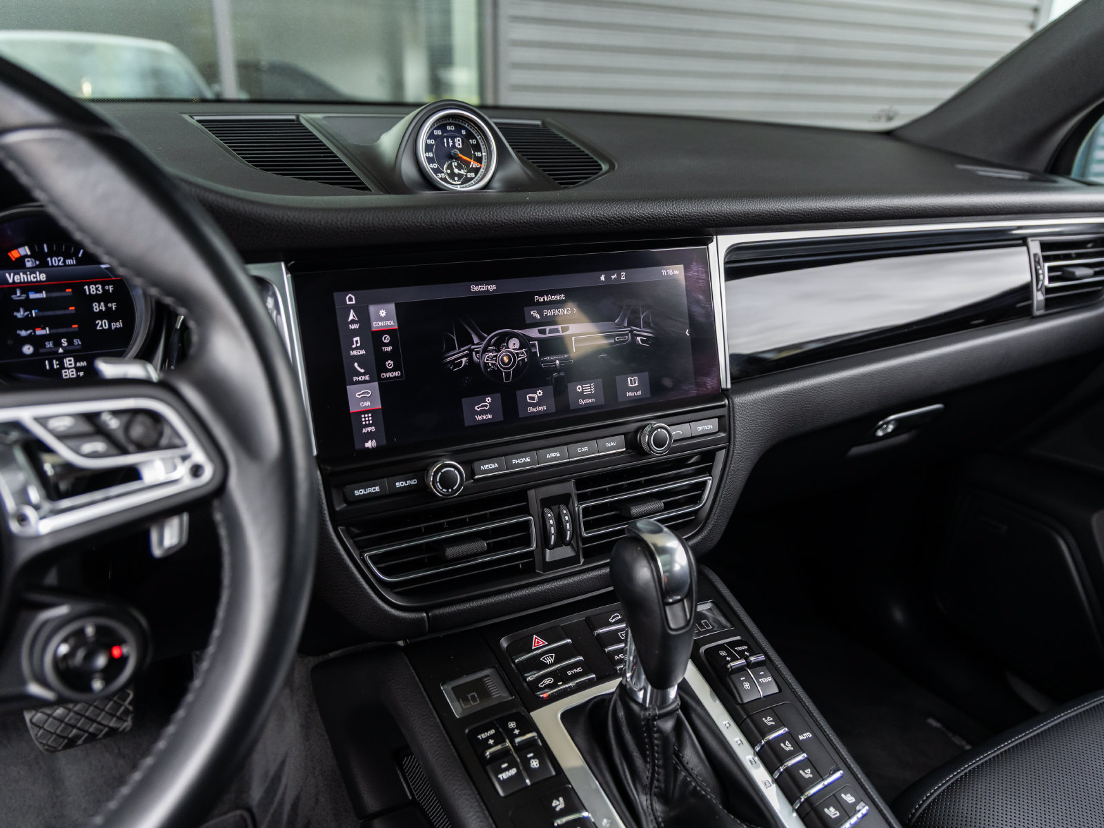 Certified 2019 Porsche Macan S AWD/4WD image 30