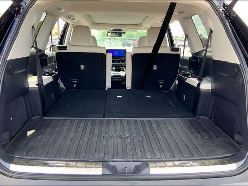 Used 2025 Toyota Grand Highlander FWD image 34