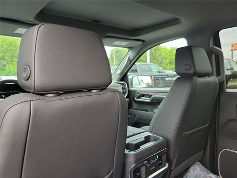 New 2026 GMC Sierra 1500 SLT w/ SLT Premium Package AWD/4WD image 14