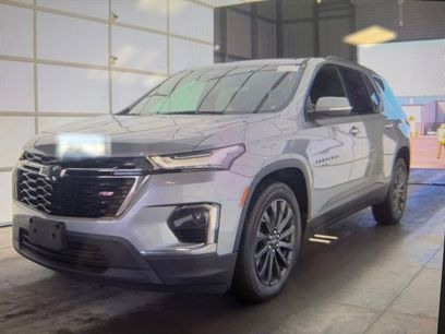 Used 2023 Chevrolet Traverse RS
