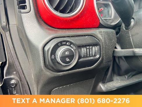 Used 2022 Jeep Gladiator Rubicon AWD/4WD image 29
