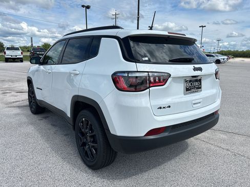 New 2026 Jeep Compass Latitude AWD/4WD image 3