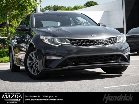 Used 2019 Kia Optima LX FWD image 1