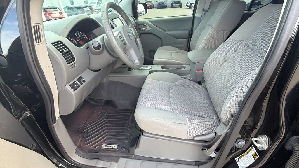 Used 2021 Nissan Frontier SV RWD image 23