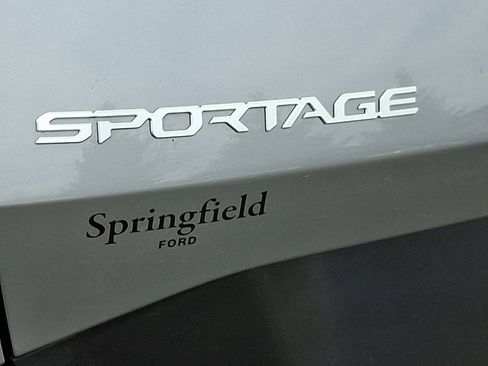 Used 2024 Kia Sportage LX image 30