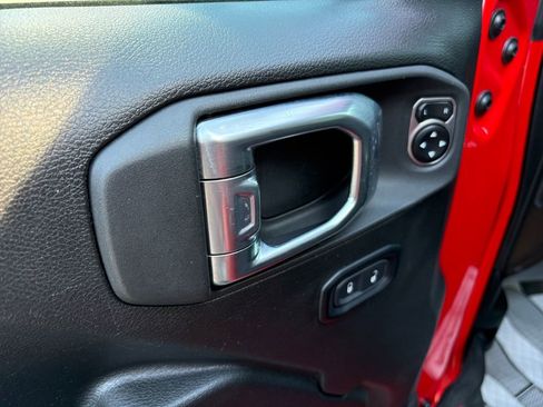 Certified 2025 Jeep Wrangler Unlimited Sport AWD/4WD image 17