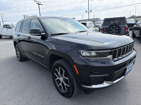Used 2025 Jeep Grand Cherokee L Limited w/ Trailer Tow Package AWD/4WD image 3