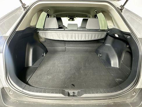 Used 2025 Toyota RAV4 XLE AWD/4WD image 27