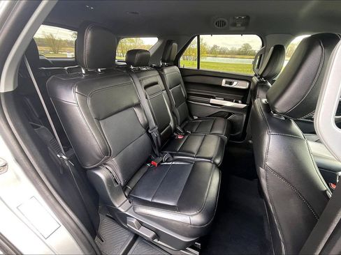 Certified 2023 Ford Explorer Limited AWD/4WD image 16