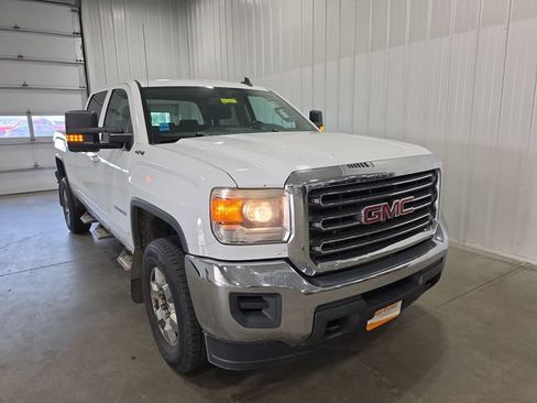 Used 2015 GMC Sierra 2500 SLE AWD/4WD image 2