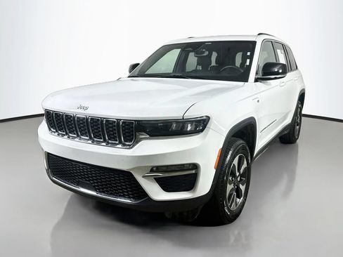 Used 2024 Jeep Grand Cherokee Limited 4xe AWD/4WD image 3