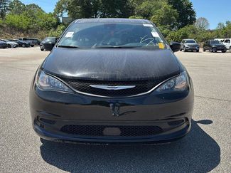 Used 2024 Chrysler Voyager LX video 2