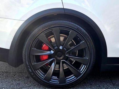 Used 2023 Tesla Model X Plaid image 16