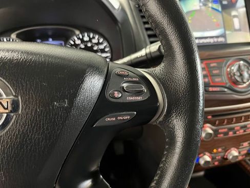 Used 2017 Nissan Pathfinder Platinum w/ Midnight Edition Package FWD image 27