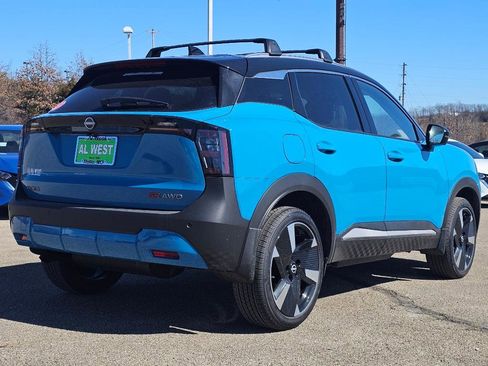 Used 2025 Nissan Kicks SR w/ Illumination Package image 4