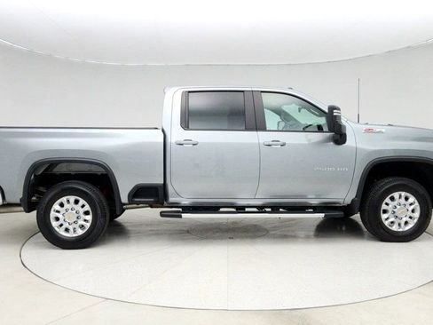 Used 2024 Chevrolet Silverado 2500 LT w/ Z71 Off-Road Package image 4