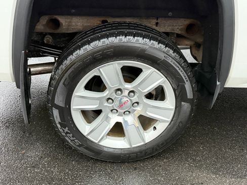 Used 2018 GMC Sierra 1500 SLE w/ SLE Value Package image 11