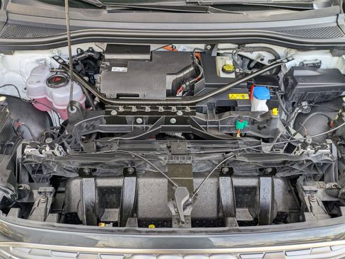 Used 2023 Audi Q4 e-tron Premium Plus w/ Premium Plus image 21