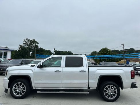 Used 2017 GMC Sierra 1500 Denali AWD/4WD image 4