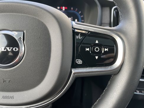 Used 2025 Volvo XC90 B6 Plus image 43