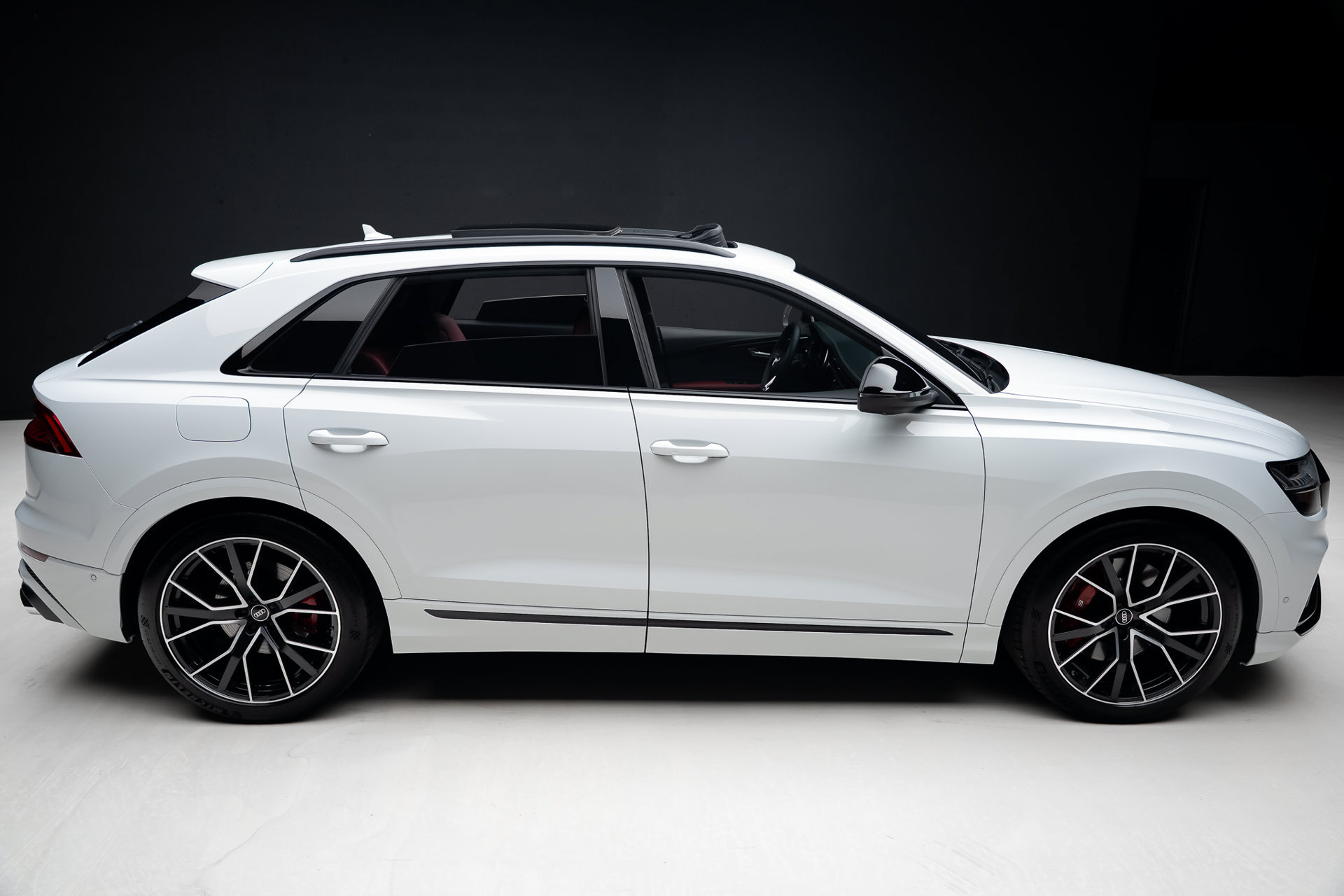 Used 2022 Audi SQ8 Prestige AWD/4WD image 35