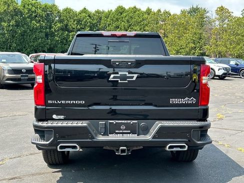 Used 2024 Chevrolet Silverado 1500 High Country w/ Technology Package AWD/4WD image 3