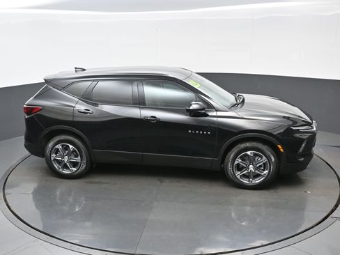 Used 2025 Chevrolet Blazer LT image 39