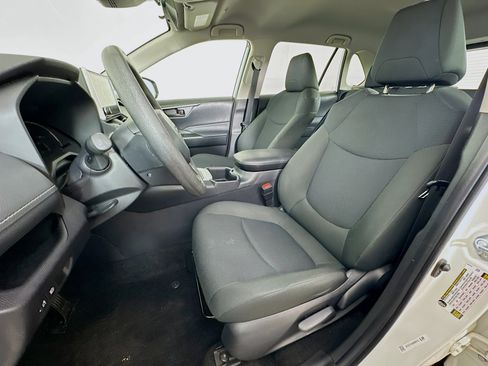 Used 2025 Toyota RAV4 LE image 13