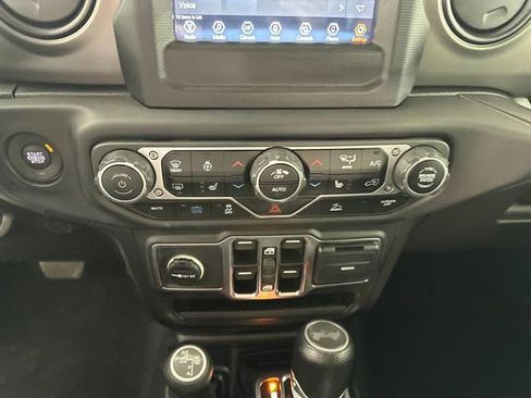 Used 2023 Jeep Wrangler Unlimited w/ Cold Weather Group image 23