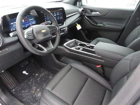 New 2026 Chevrolet Equinox LT w/ Convenience Package II image 16